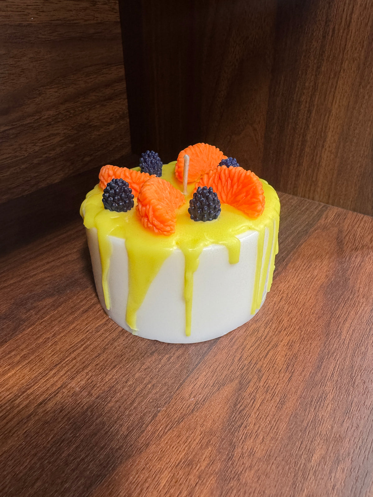Mandarin & Berry Cake