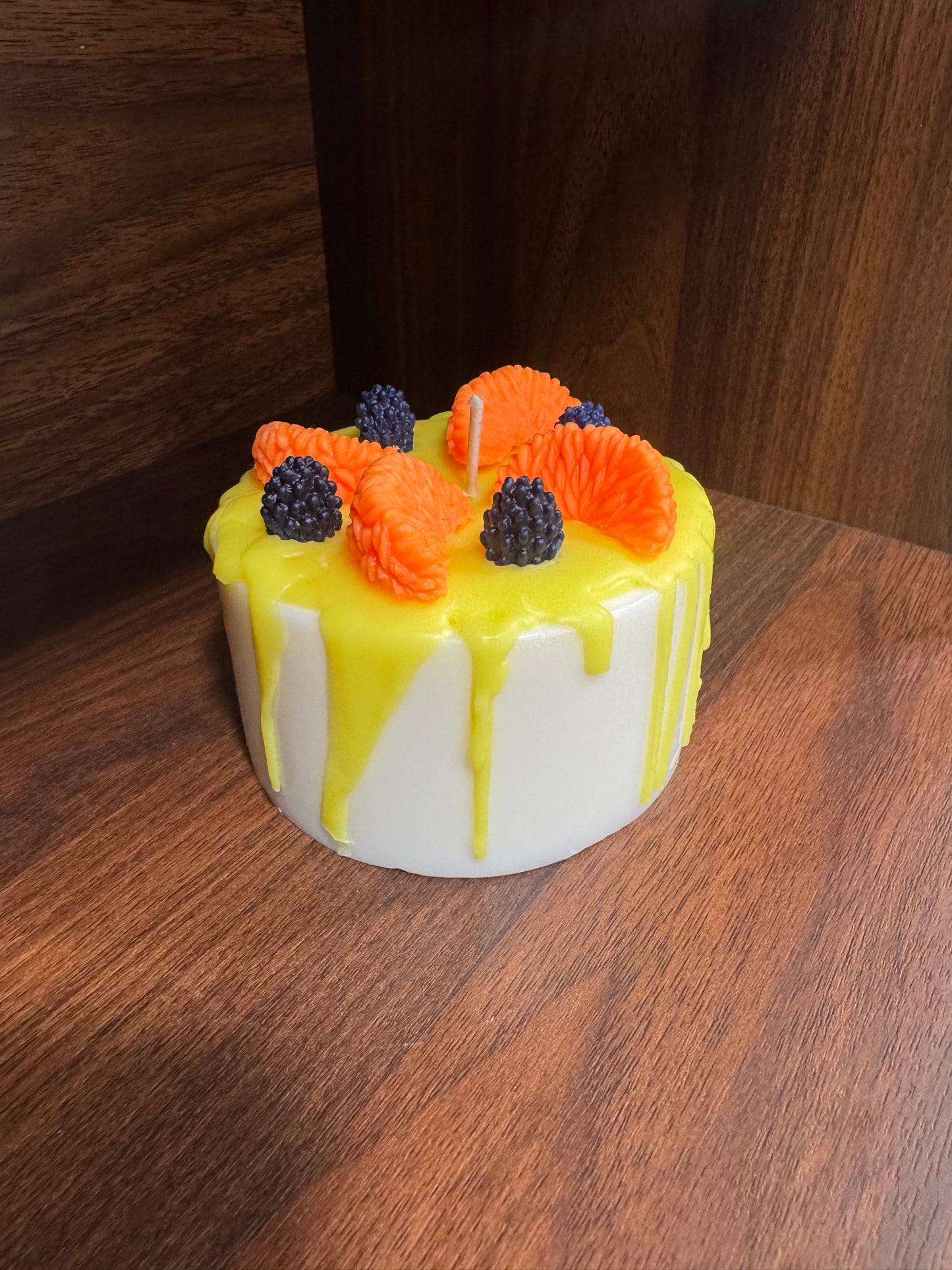 Mandarin & Berry Cake