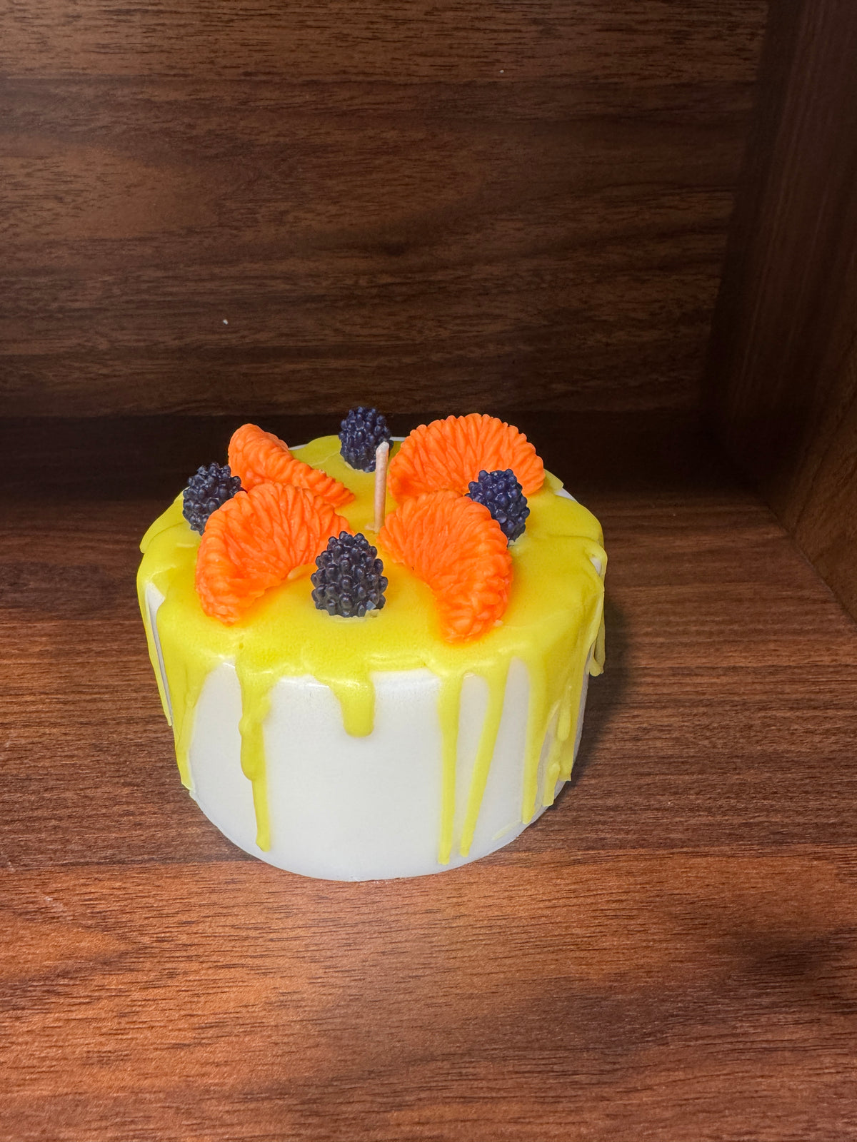 Mandarin & Berry Cake
